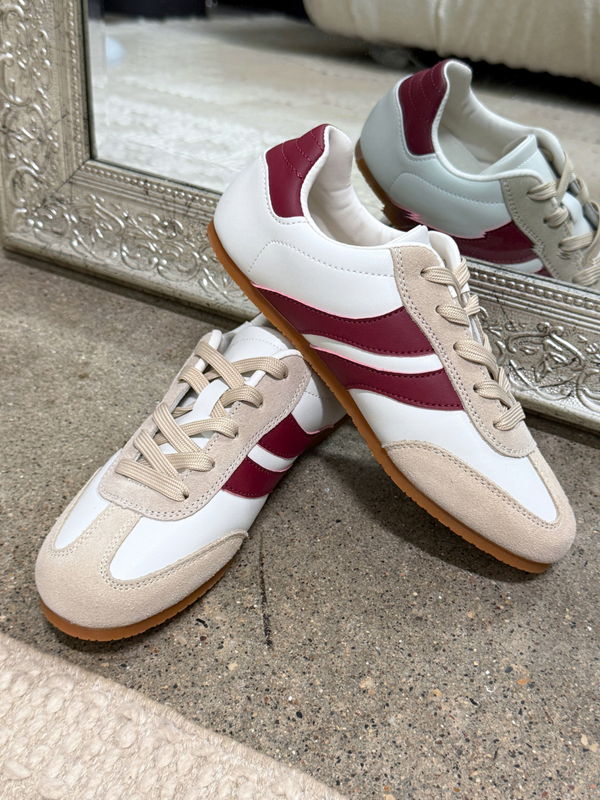 Sara Vintage Sneakers
