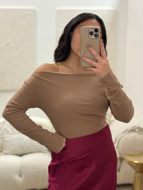 Harriet Off-Shoulder Bodysuit